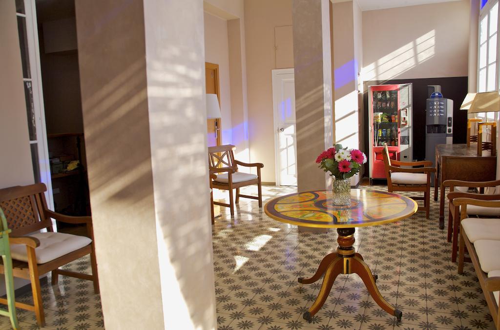 ホテル オスタル コルキダ バルセロナ エクステリア 写真