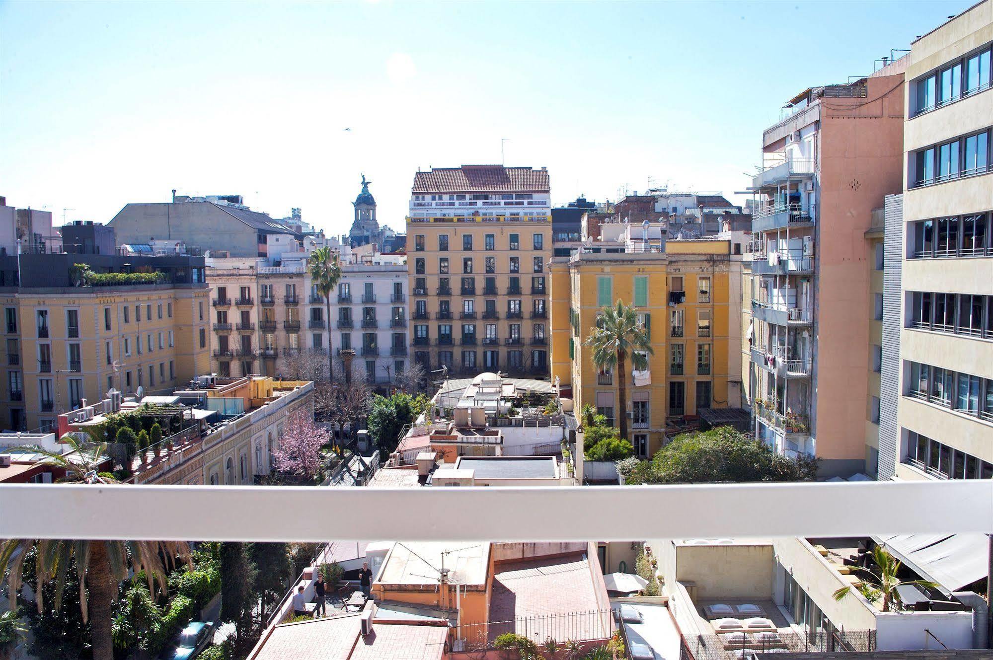 ホテル オスタル コルキダ バルセロナ エクステリア 写真